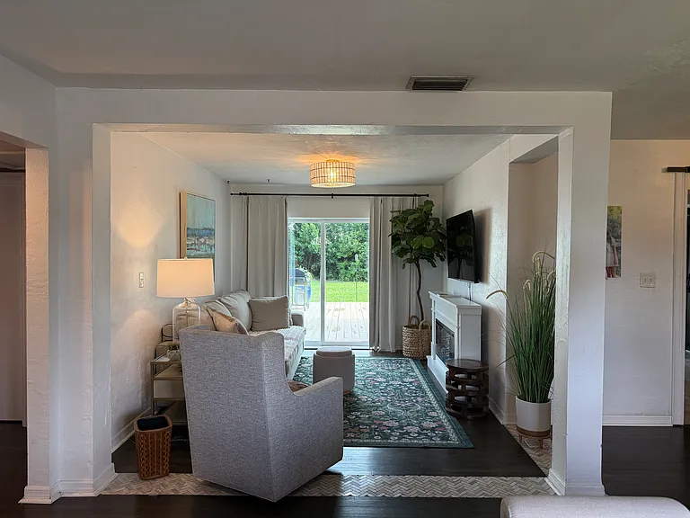 859 Canovia Ave — Photo 31