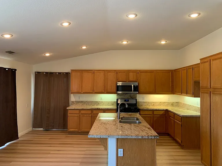 102 Goldenrod Ave — Photo 11