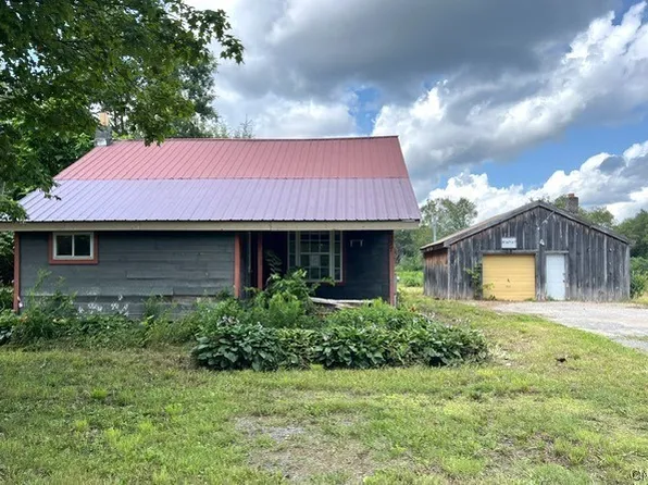 27 Harvester Mill Rd, Redfield, NY 13437