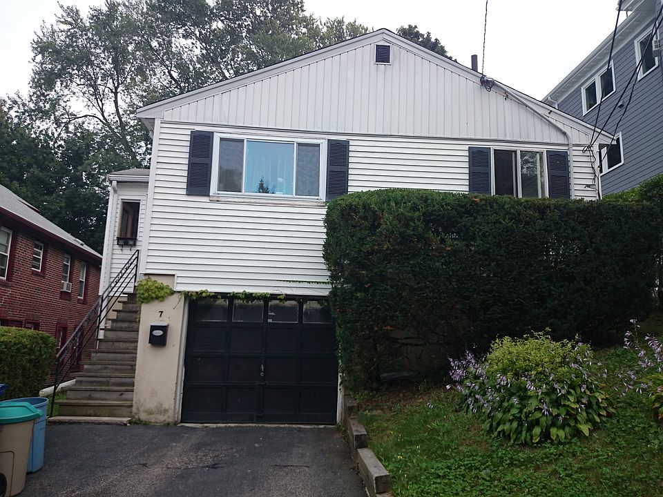 2nd image of 7 Woodstock Ave