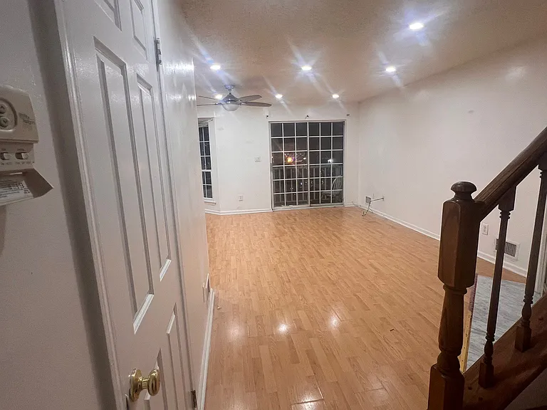 40 Walnut St — Photo 9