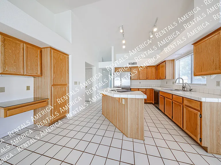 15831 N 6th Ave — Photo 17