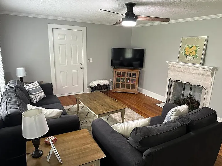 483 Seavy St — Photo 10