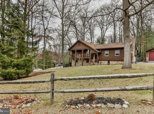 8275 Michaux Dr, Fayetteville, PA 17222