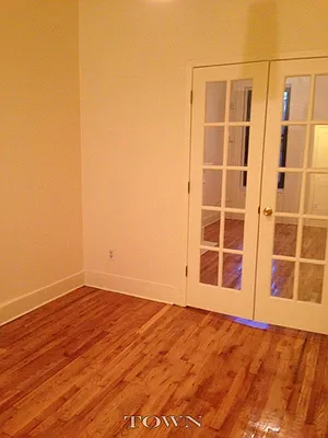 Rented by Town Residential | media 27