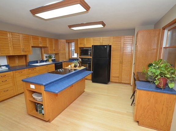 Kitchen; appliances included