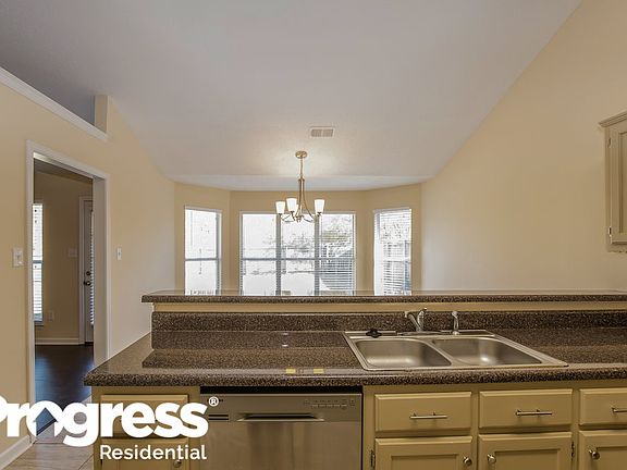5th image of 7786 Parkview Cir E