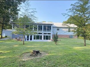 215 Holt Rd, Kuttawa, KY 42055