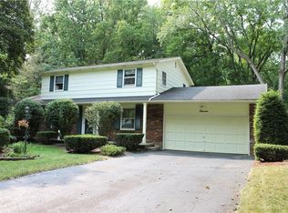 11 Brookside Dr, Fairport, NY 14450