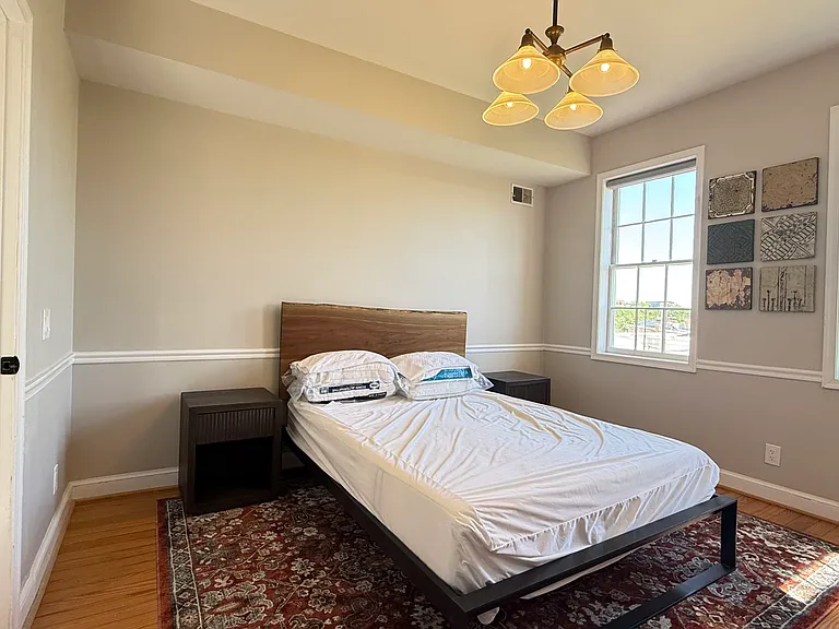 1118 F St NE #3 — Photo 16