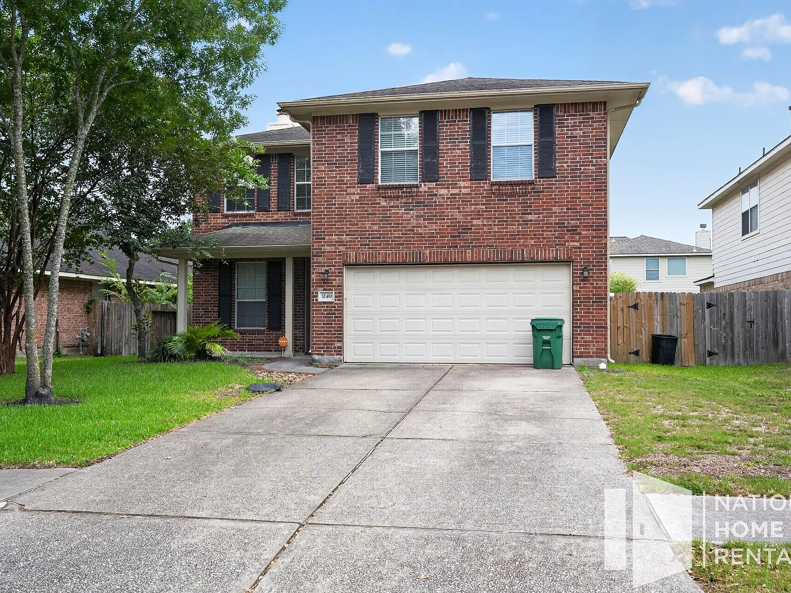 5 bed, 2497 sqft, $2,387 — Photo 2