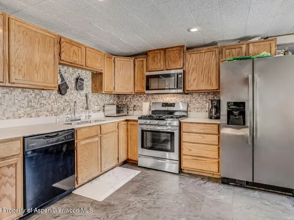 211 Sheryl Dr, Silt, CO 81652