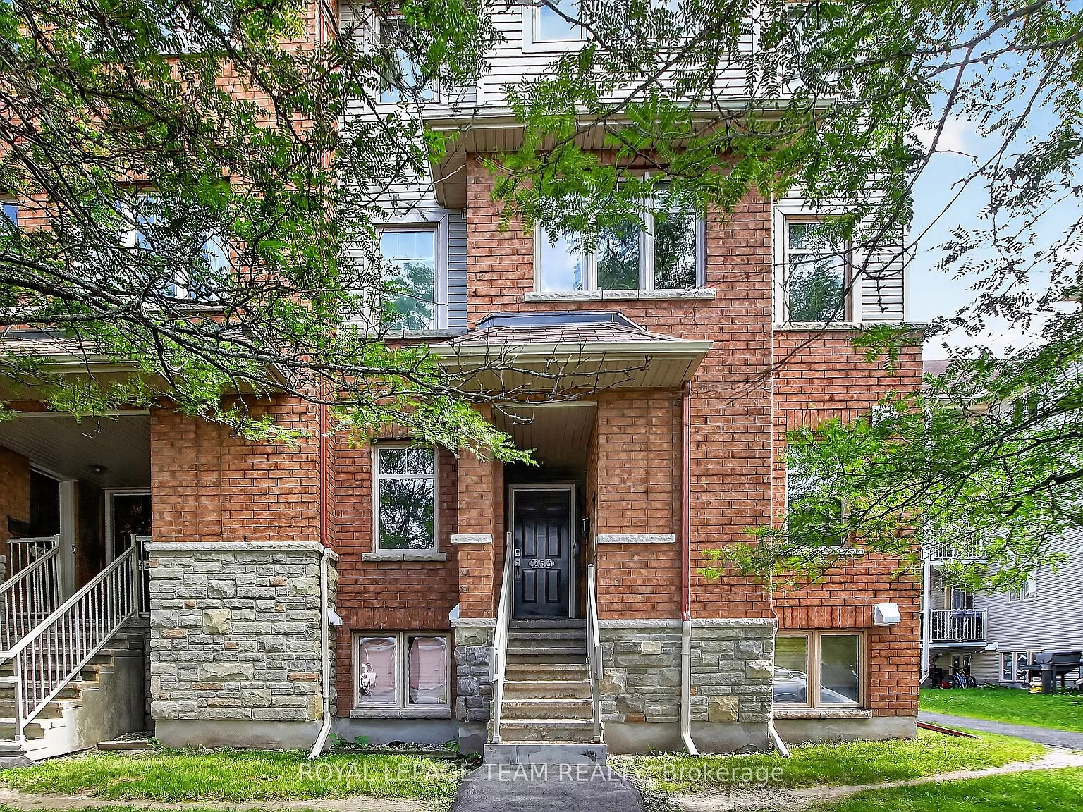 2 bed, $2,500 — Photo 2