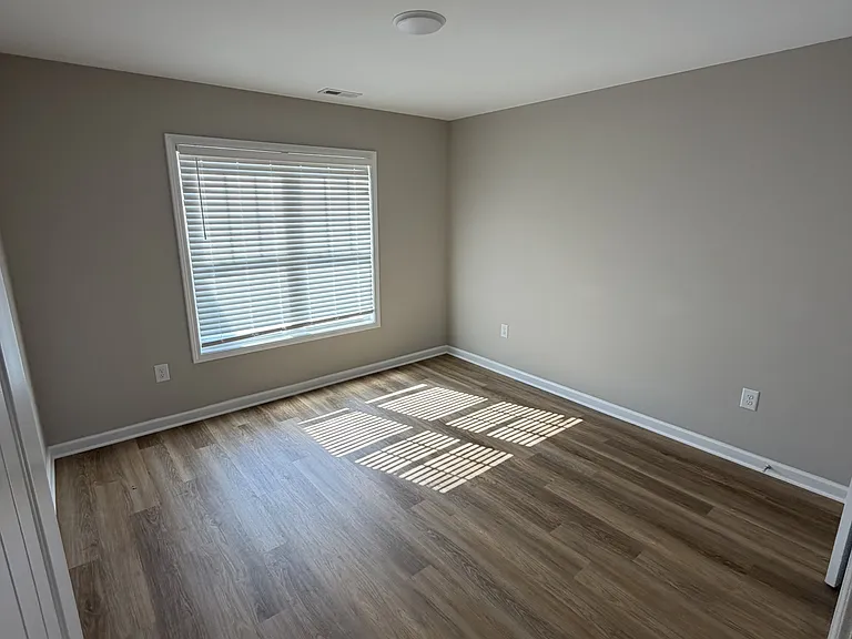 835 Middleton Rd — Photo 8