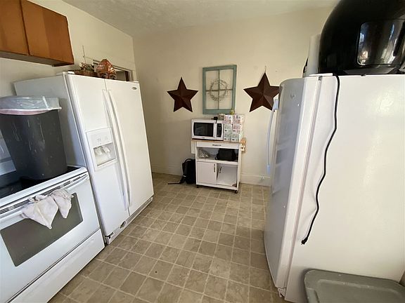 5th image of 1120 E Ave