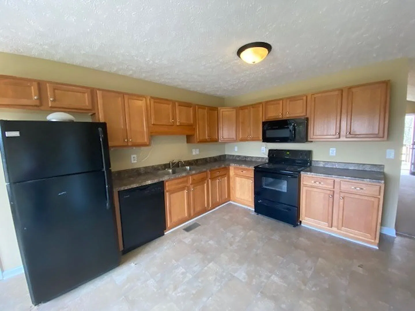 3 bedroom in the Country! — Photo 4
