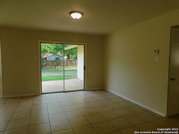 3rd image of 5115 Merlin Dr