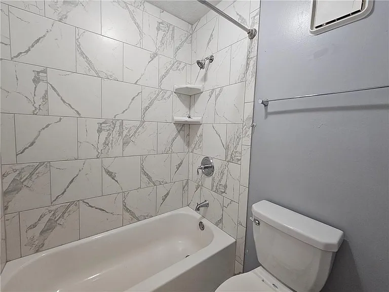 1192 Ashborough Dr SE #B — Photo 7