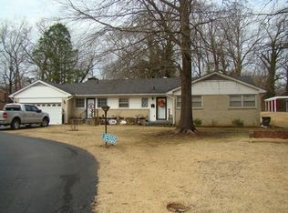 30 Hillcrest Dr, Paris, TN 38242