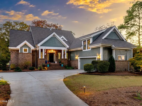 112 Cedar Court, Wallace, NC 28466