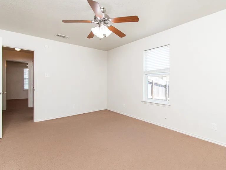 3902 Bolivar Dr — Photo 18