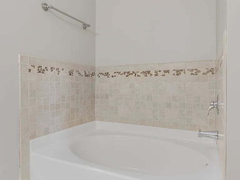 7 Croft St #A — Photo 19