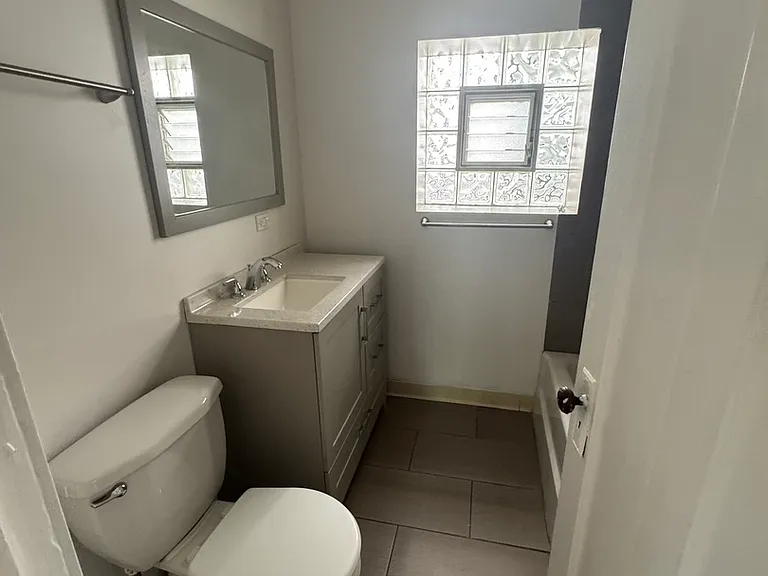 3008 W Cullom Ave #1E — Photo 6