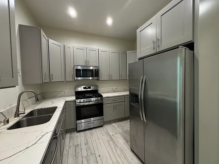14224 Friar St #3 — Photo 2