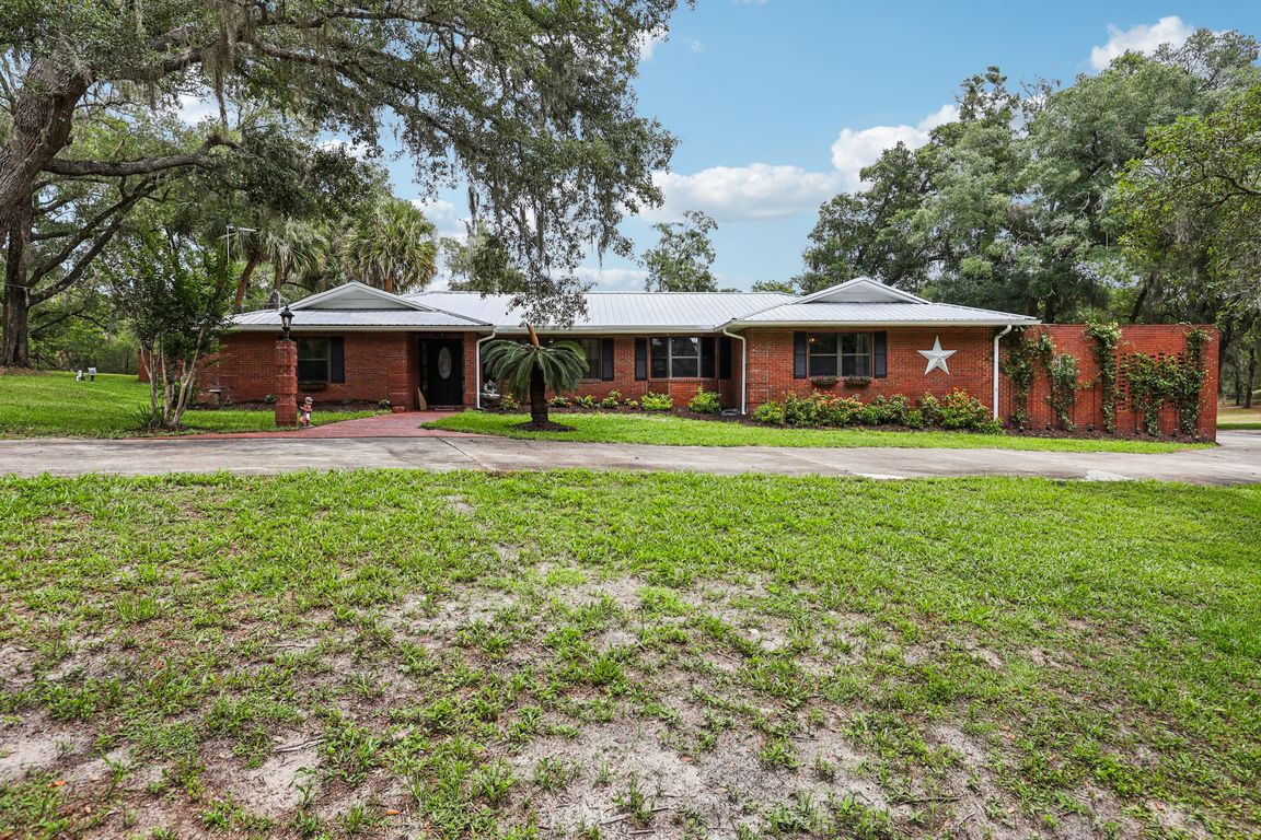 1-print-Oak Hill Dr-0306-001