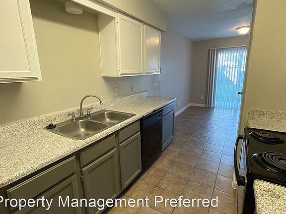 4th image of 7838 Bayou Forest Dr #D