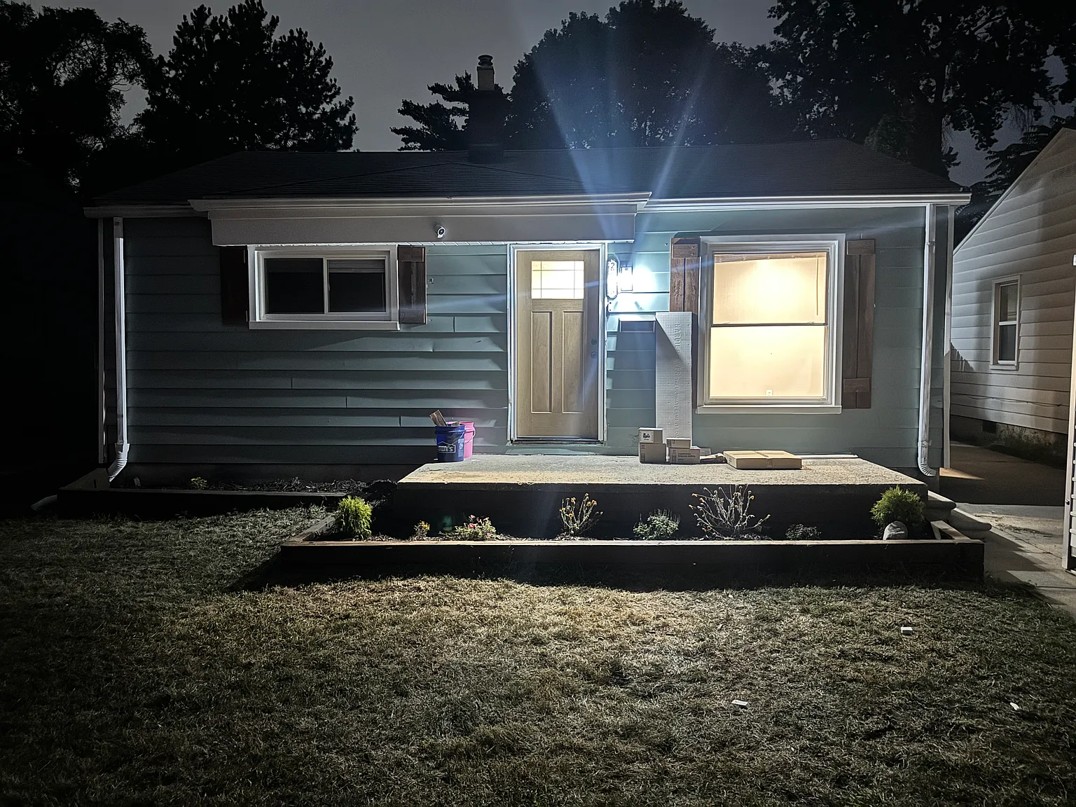 3 bed, 1200 sqft, $1,750 — Photo 1