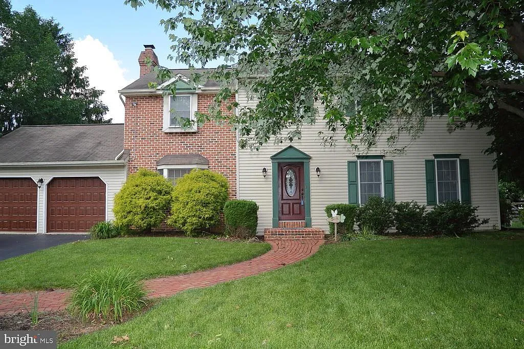 42 Magnolia Dr photo 1