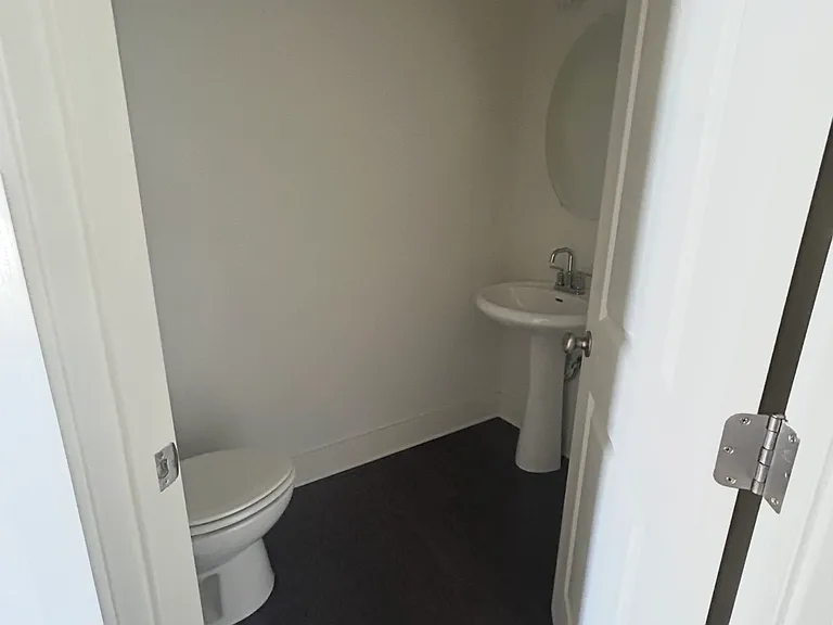18 Steelwood Ct — Photo 4