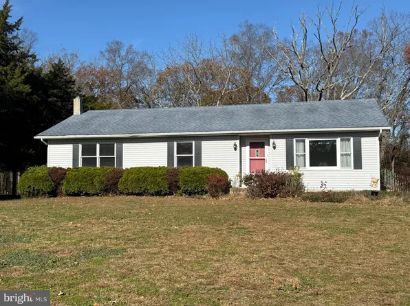 24 Cedar Rd, Pittsgrove, NJ 08318