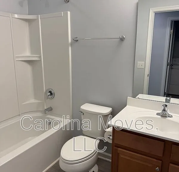 479 Woodbark Ct — Photo 5
