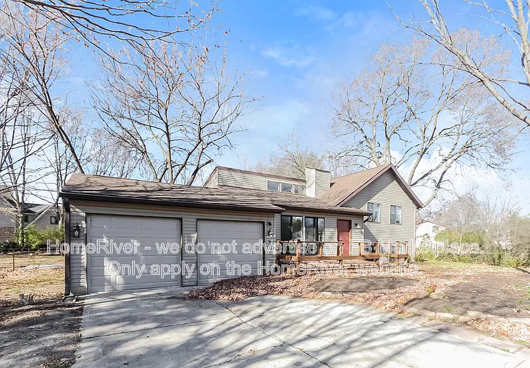 11280 Oldfield Dr — Photo 2