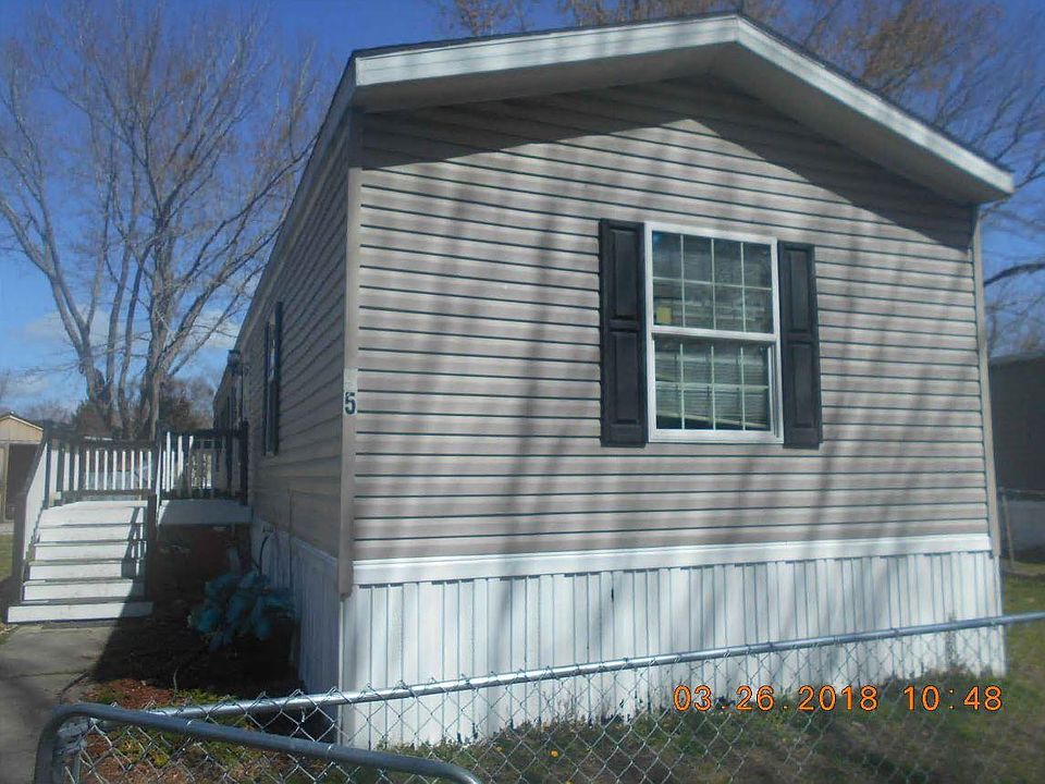 2nd image of 35 Lewis Dr
