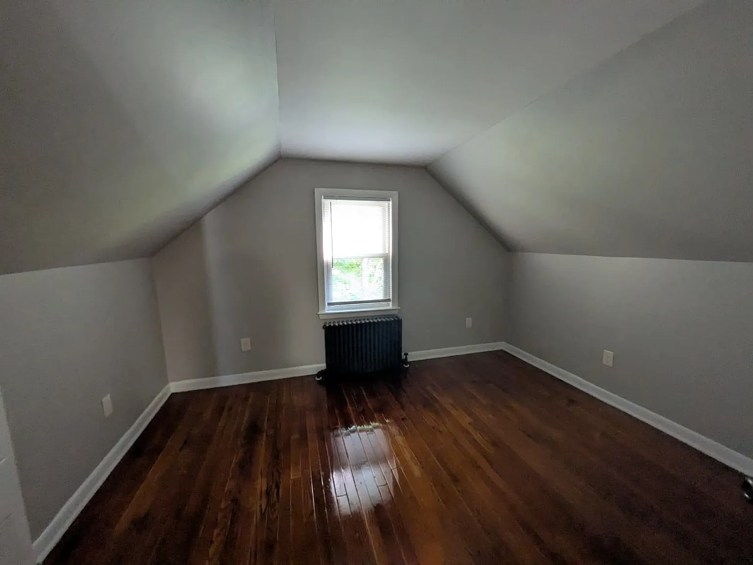 4 bed, $2,600 — Photo 2