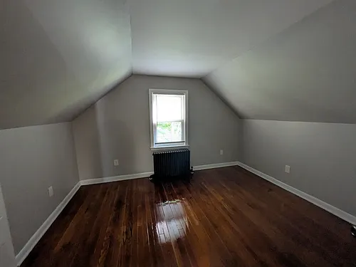 183 Laurel St Photo 1
