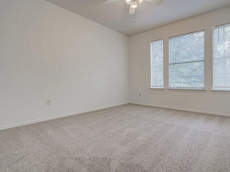 4300 Companeros Way — Photo 20