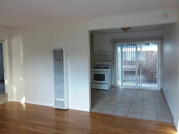 4th image of 939 Longbranch Ave #3