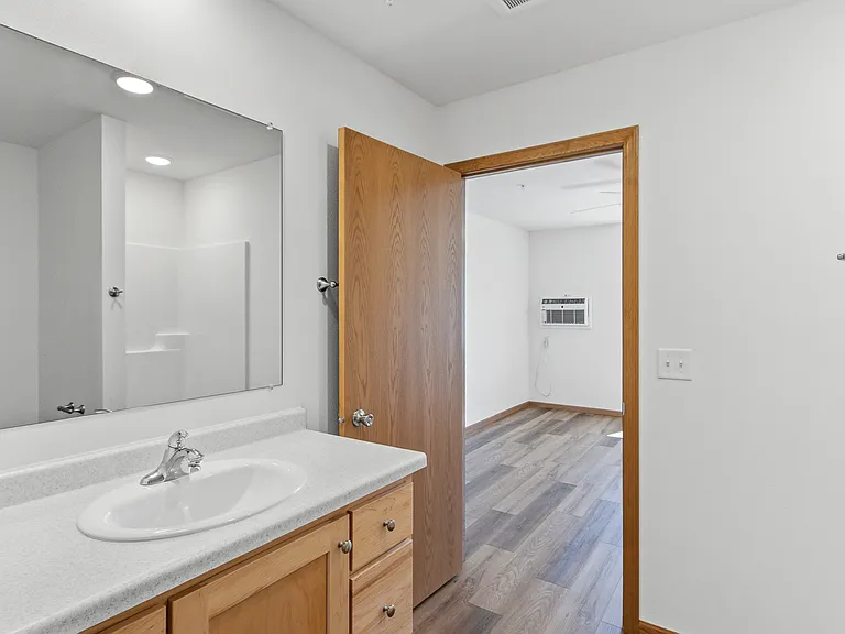 1502-1522 1542 Greenfield St — Photo 17