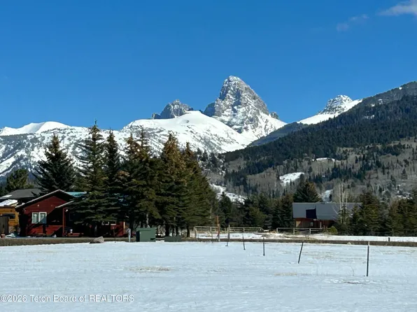 130 Creekside Rd, Alta, WY 83414