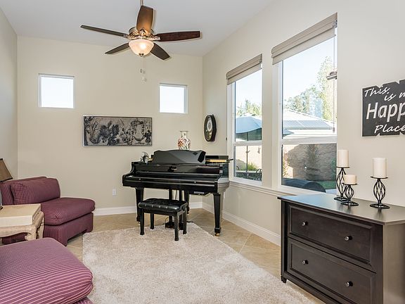 5th image of 1681 Louise Ln