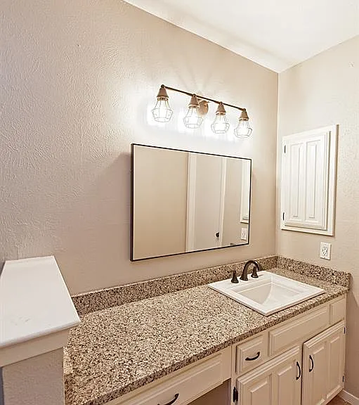 889 Dublin Dr #D — Photo 22