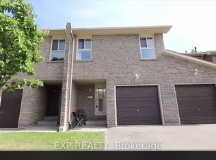 13 Foster Cres, Brampton, ON L6V 3M7