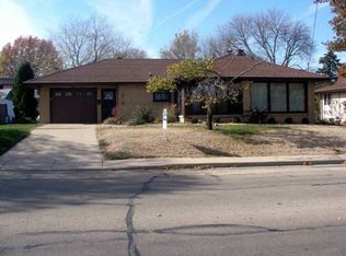 1414 West St, Peru, IL 61354