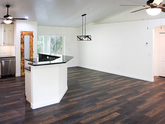 5th image of 235 E McFaddin Pl