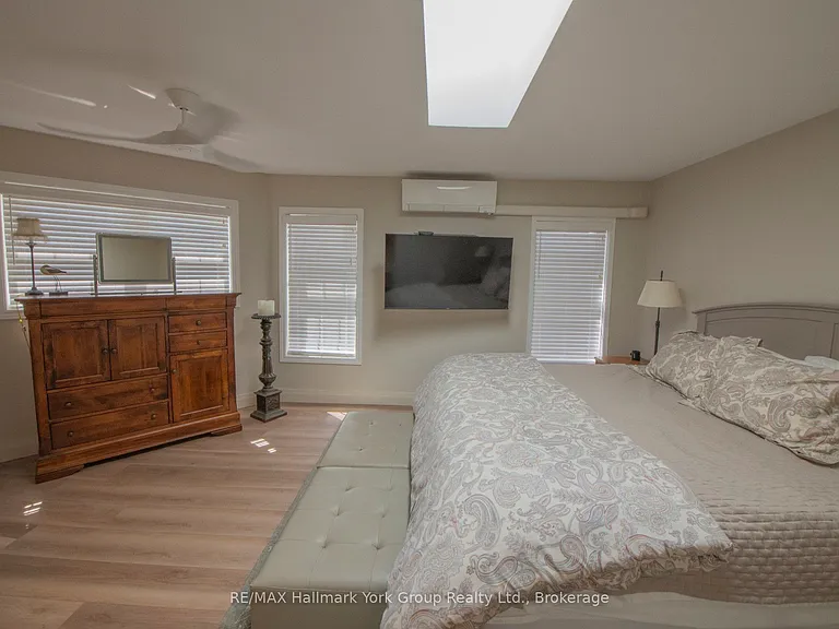 150 Victoria St S #112 — Photo 10