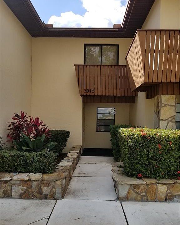 1st image of 3915 Edgewater Dr
